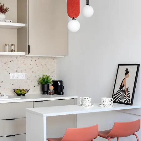 Central Studio Apartment